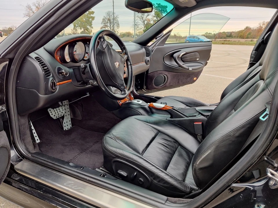 2001 Porsche 996 Turbo - Image 26 of 31