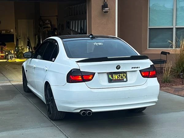 2009 BMW E90 3 Series Sedan - Image 4 of 9