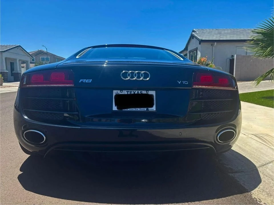 2010 Audi 42 R8 - Image 4 of 10