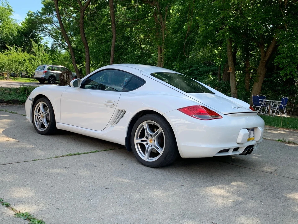 2010 Porsche 987 Cayman - Image 2 of 15