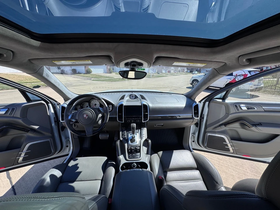 2014 Porsche 958 Cayenne Turbo - Image 16 of 31