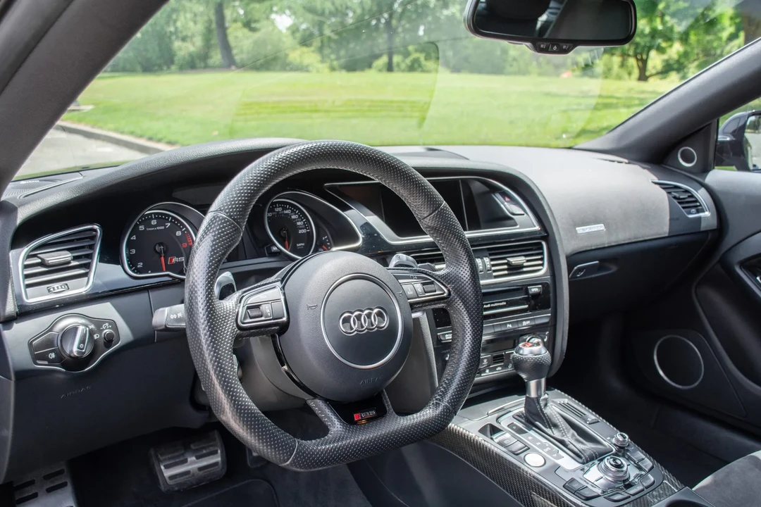2015 Audi B8 RS5 - Image 2 of 8
