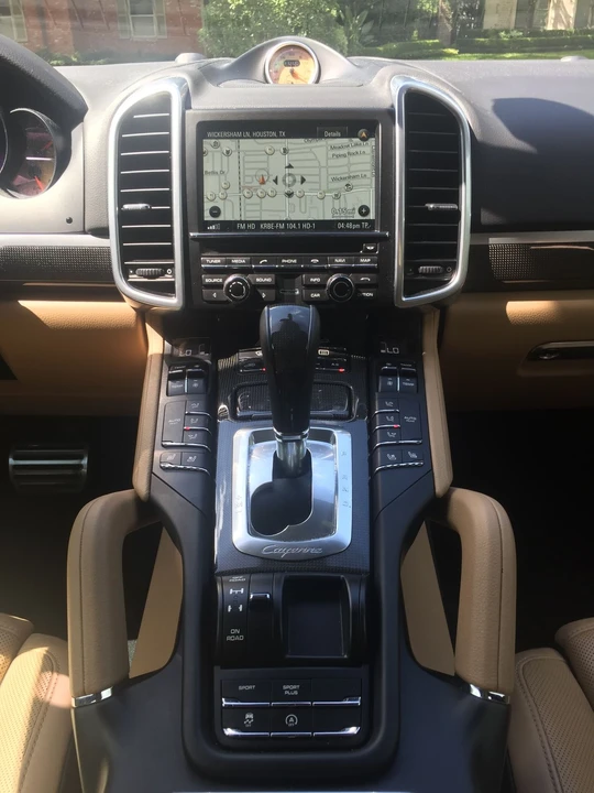 2015 Porsche 958 Cayenne S - Image 7 of 9