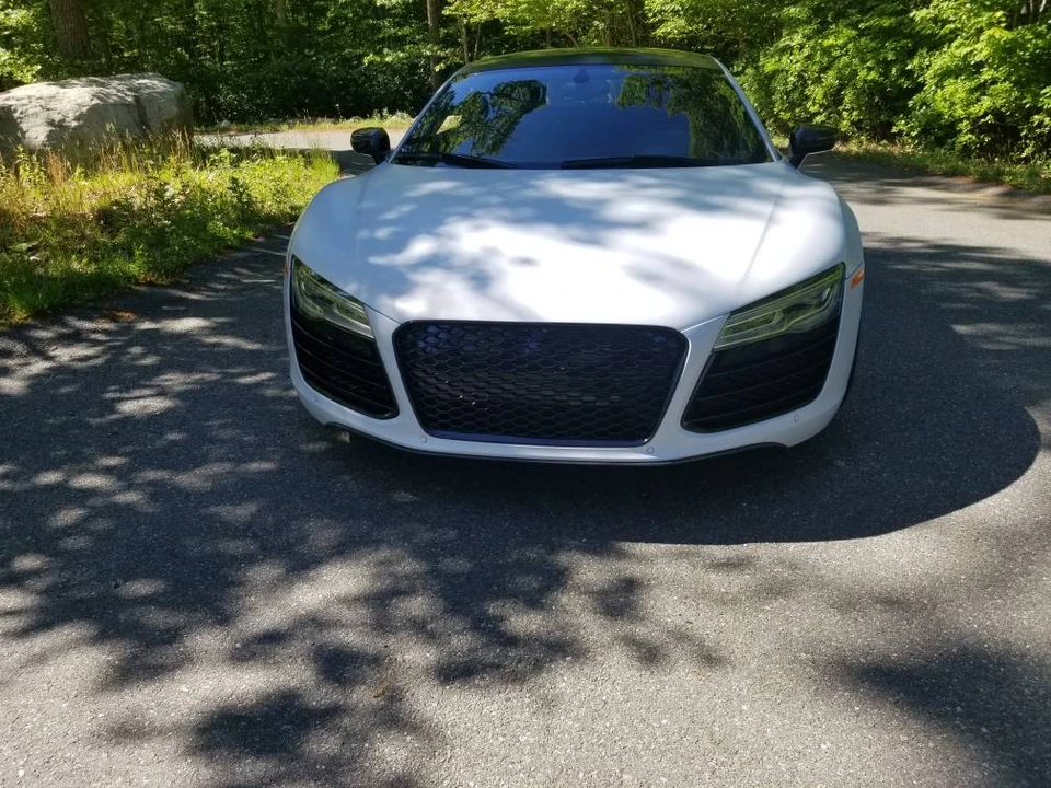2015 Audi 42 R8 - Image 2 of 4