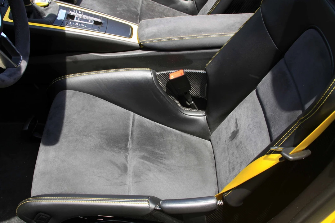 2016 Porsche 981 Boxster Spyder - Image 10 of 21