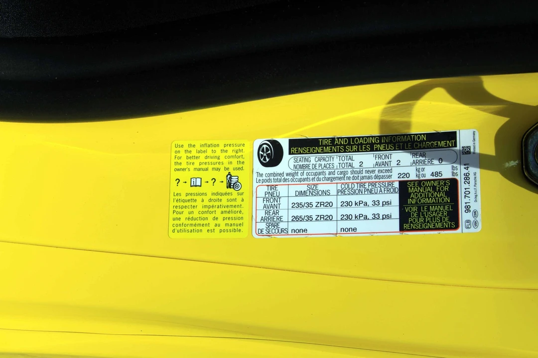 2016 Porsche 981 Boxster Spyder - Image 11 of 21