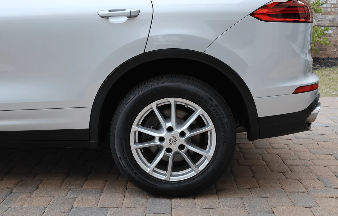 2016 Porsche 958 Cayenne Diesel - Image 11 of 22