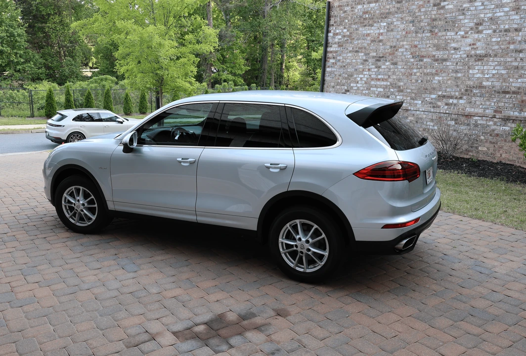 2016 Porsche 958 Cayenne Diesel - Image 2 of 22