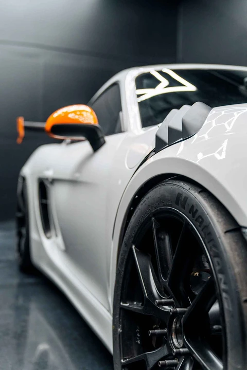 2016 Porsche 981 Cayman - Image 5 of 16