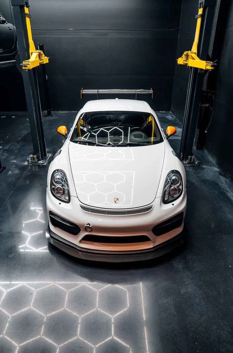 2016 Porsche 981 Cayman - Image 7 of 16