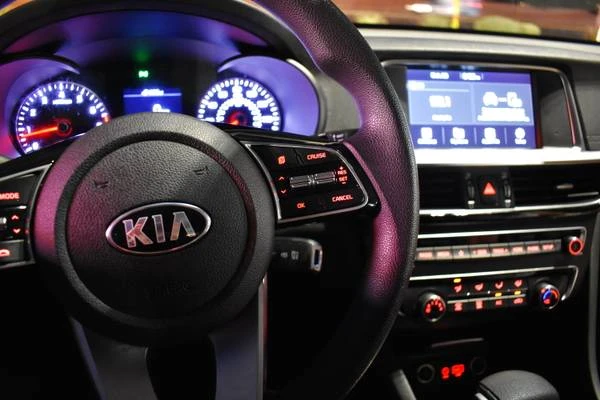 2019 Kia Optima/K5 - Image 5 of 9