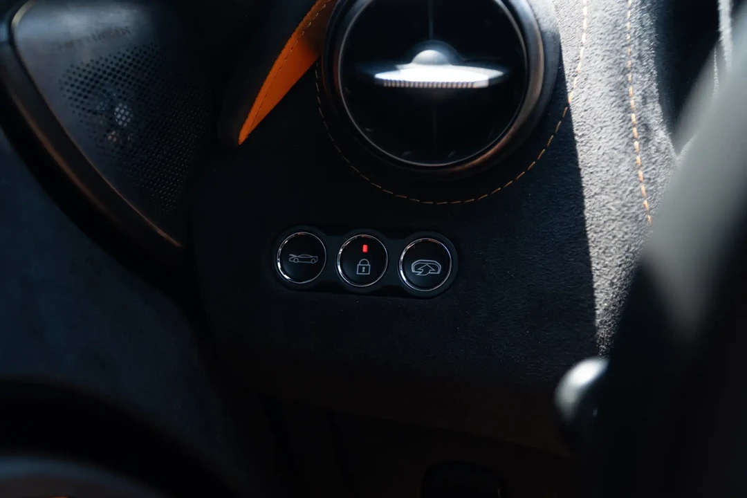 2019 McLaren 720S - Image 28 of 30