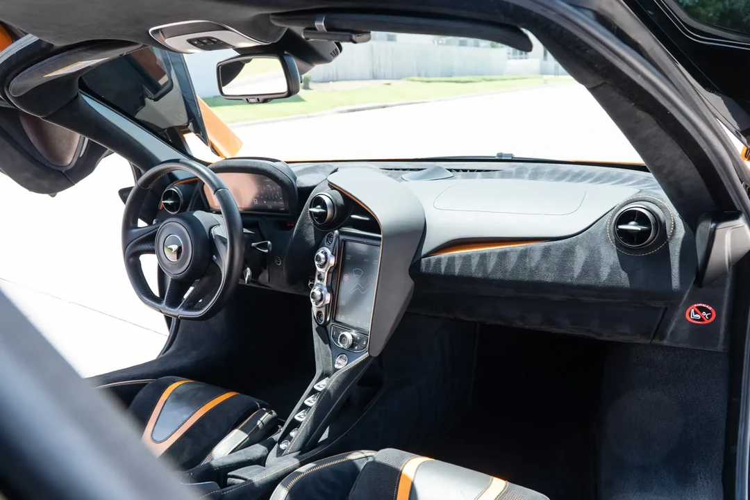 2019 McLaren 720S - Image 17 of 30