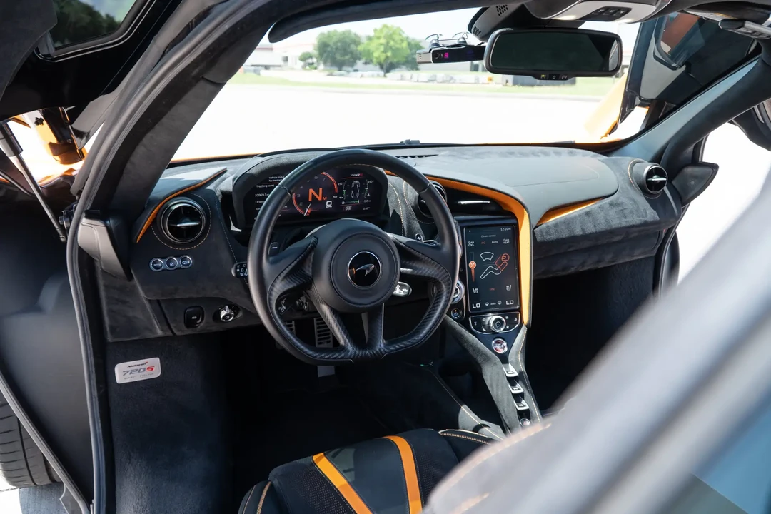 2019 McLaren 720S - Image 7 of 30