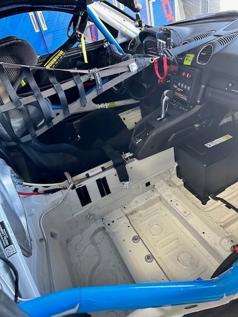 2020 Porsche 718 Cayman - Image 16 of 19