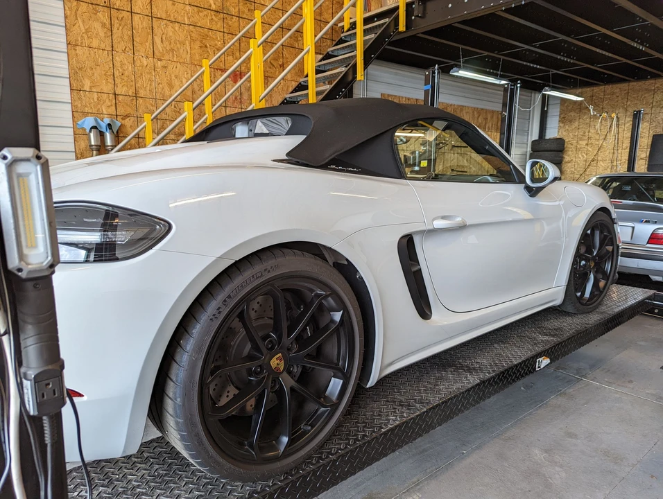 2021 Porsche 718 Boxster Spyder - Image 3 of 17