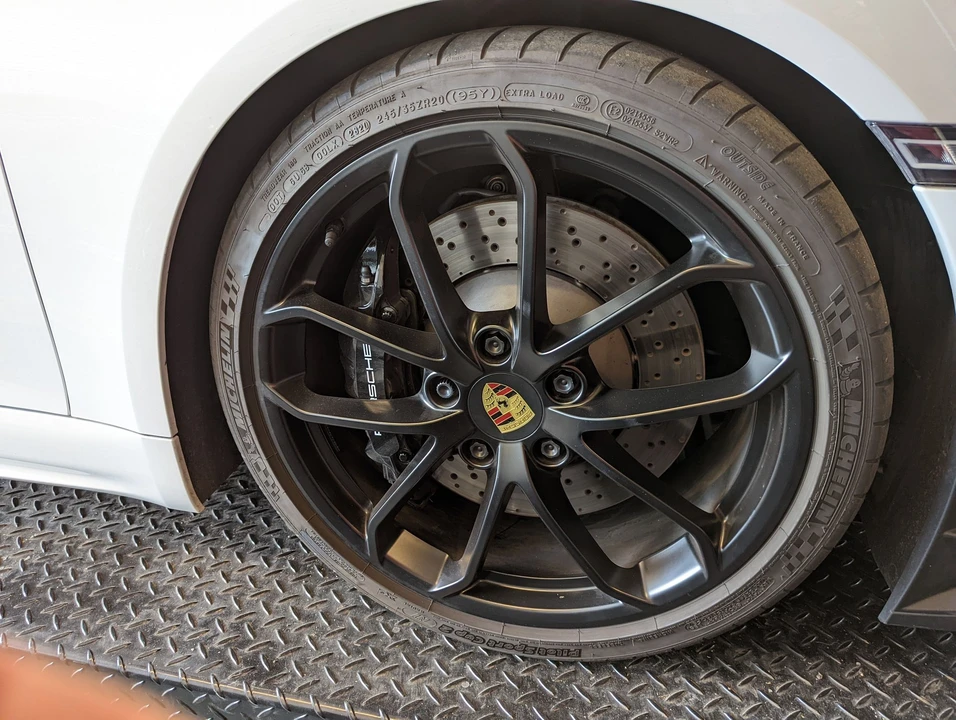 2021 Porsche 718 Boxster Spyder - Image 12 of 17