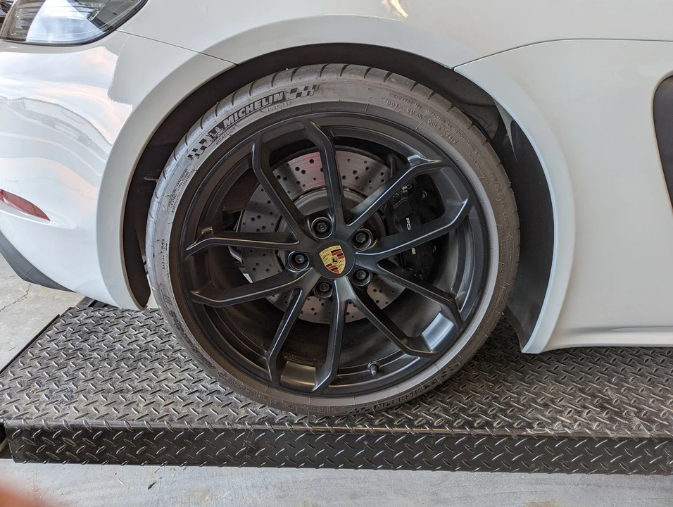 2021 Porsche 718 Boxster Spyder - Image 13 of 17