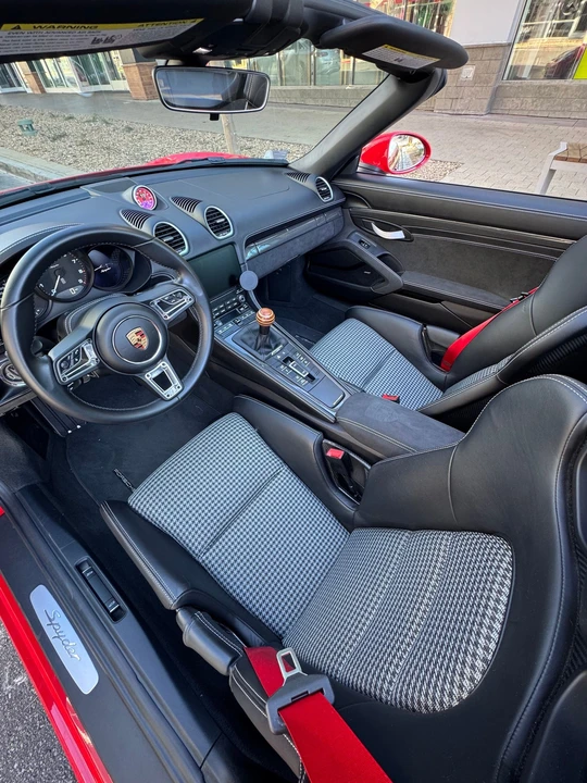 2022 Porsche 718 Boxster Spyder - Image 7 of 7