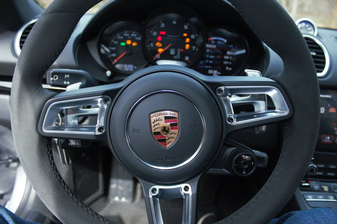 2022 Porsche 718 Cayman T - Image 17 of 22
