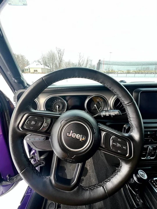 2023 Jeep JL Wrangler - Image 4 of 10