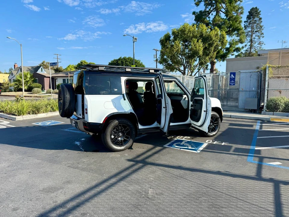 2023 Land Rover Defender L663 - Image 16 of 16