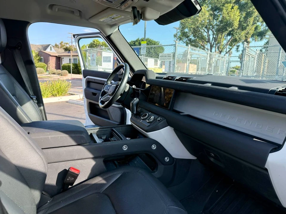 2023 Land Rover Defender L663 - Image 11 of 16