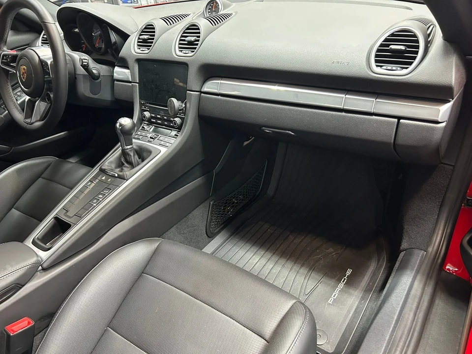2024 Porsche 718 Cayman S - Image 11 of 31