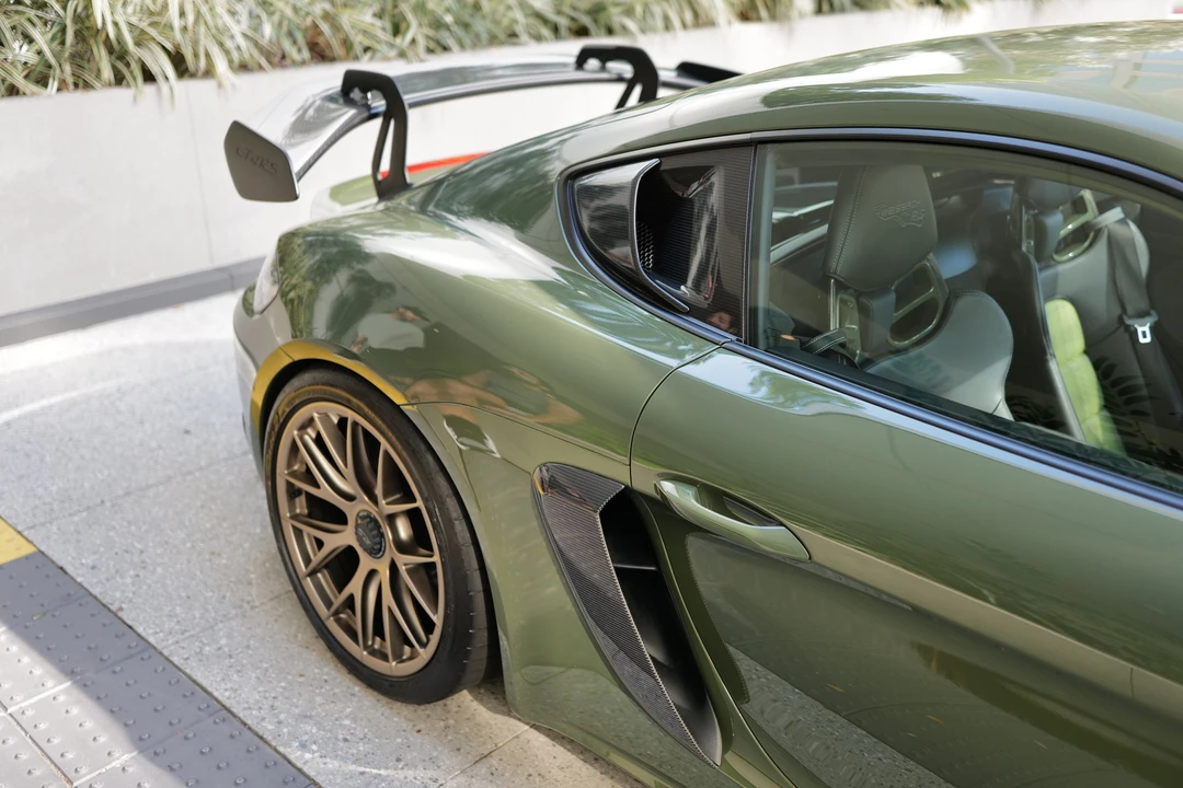 2023 Porsche 718 Cayman GT4 RS - Image 8 of 20