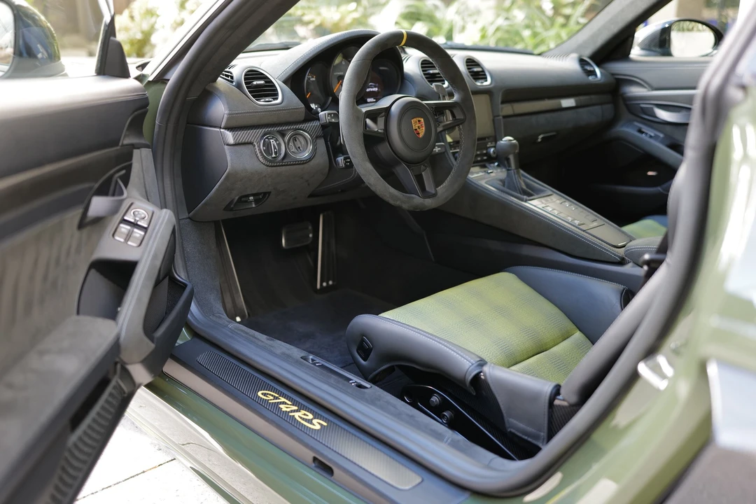 2023 Porsche 718 Cayman GT4 RS - Image 9 of 20