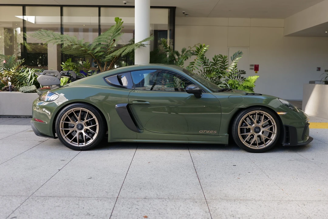 2023 Porsche 718 Cayman GT4 RS - Image 13 of 20