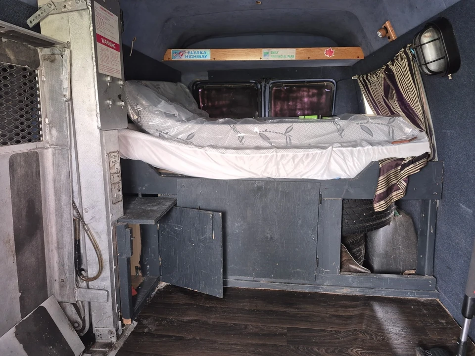 1997 Dodge Ram Van - Image 19 of 24
