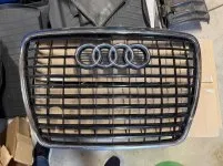 Audi 2010 A6 Avant Grille and Headlights