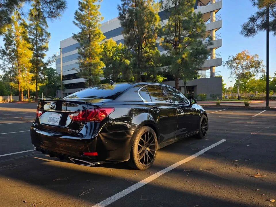 2013 Lexus GS 4th Gen - Image 4 of 10