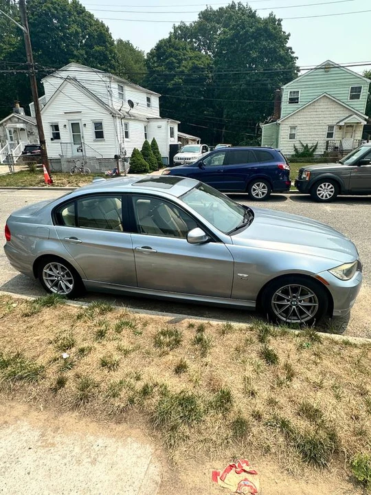 2010 BMW E90 3 Series Sedan - Image 6 of 13