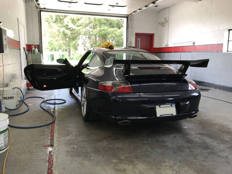 2004 Parts & Memorabilia Bodywork - Image 2 of 4