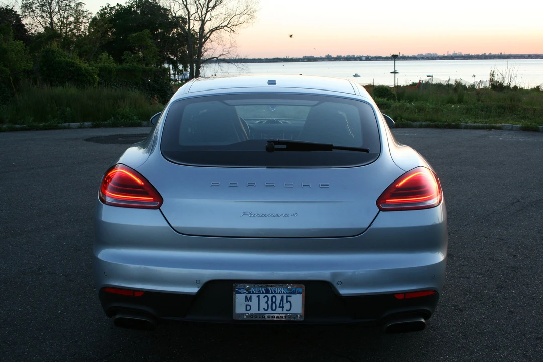 2014 Porsche 970 Panamera - Image 15 of 19
