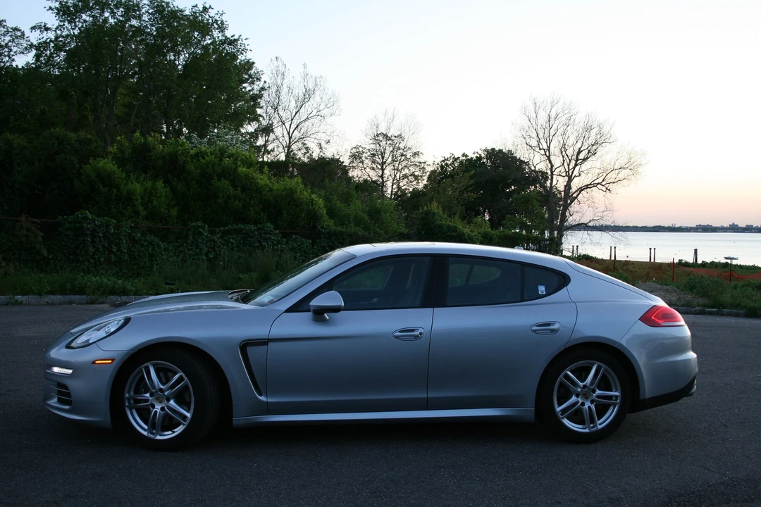 2014 Porsche 970 Panamera - Image 13 of 19