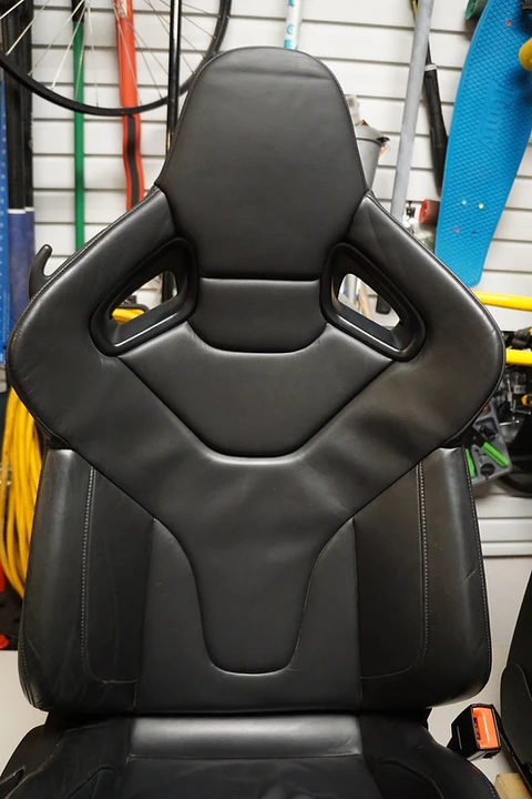 Parts & Memorabilia Seats & Interior - Image 2 of 8