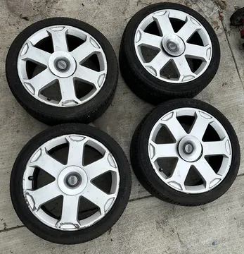 2004 Audi S4 Avus 18" Wheels and Tires
