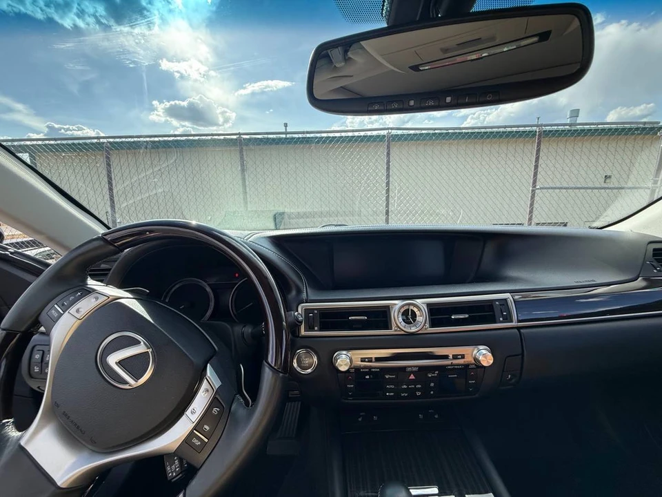 2014 Lexus GS 4th Gen - Image 10 of 12