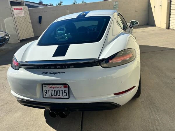 Porsche 718 Cayman - Image 13 of 21