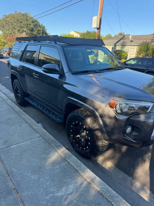 2014 Toyota 4Runner 5th Gen - Image 5 of 10