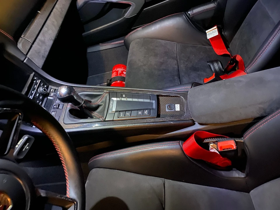 2016 Porsche 981 Cayman GT4 - Image 3 of 10