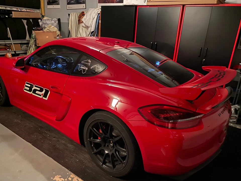 2016 Porsche 981 Cayman GT4 - Image 5 of 10