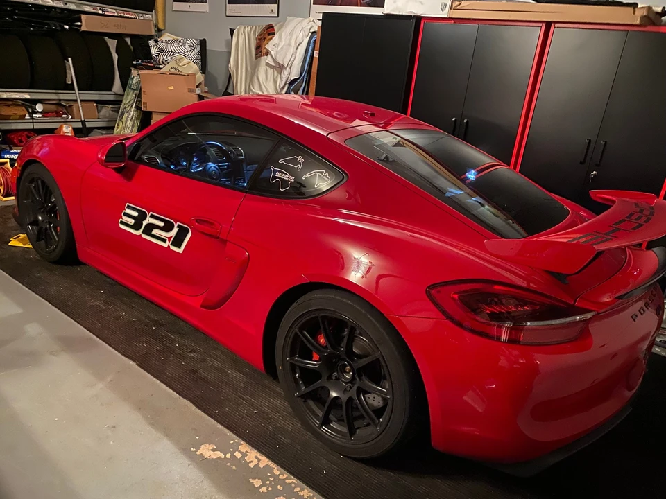 2016 Porsche 981 Cayman GT4 - Image 6 of 10