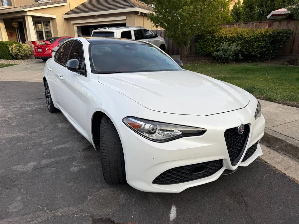 2017 Alfa Romeo Giulia - Image 23 of 23