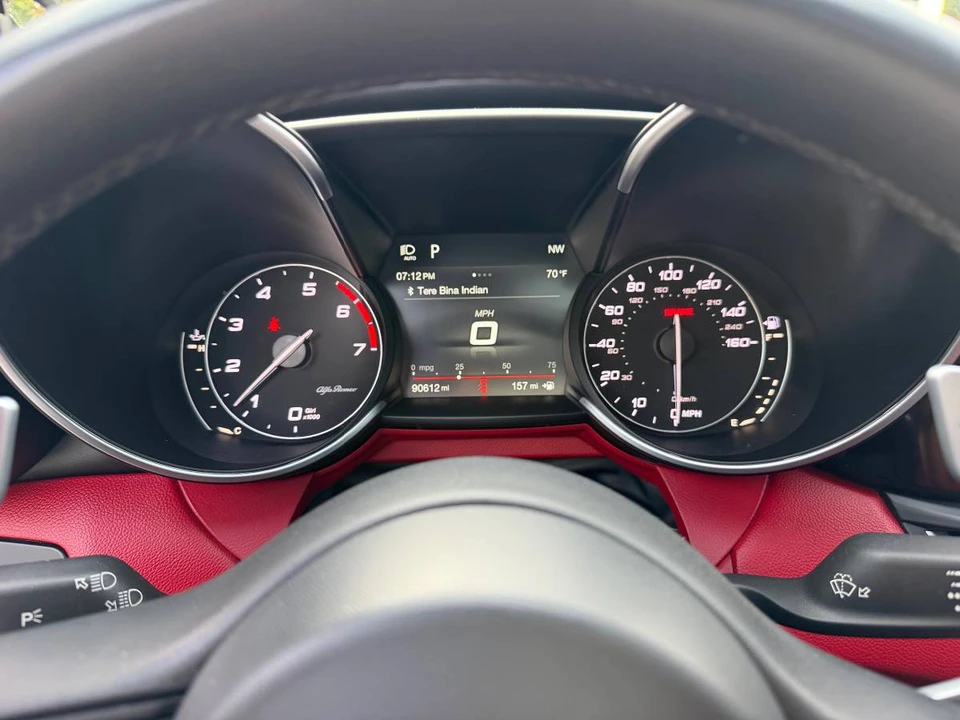 2017 Alfa Romeo Giulia - Image 8 of 23