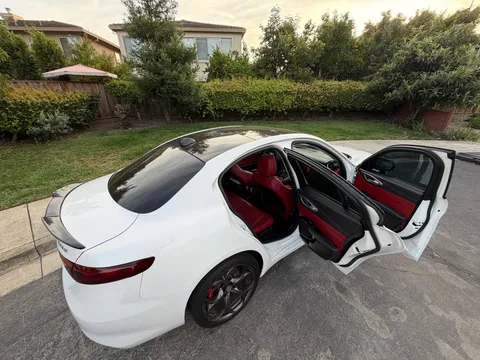 2017 Alfa Romeo Giulia Ti Q4