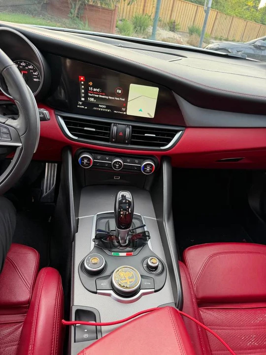 2017 Alfa Romeo Giulia - Image 6 of 23